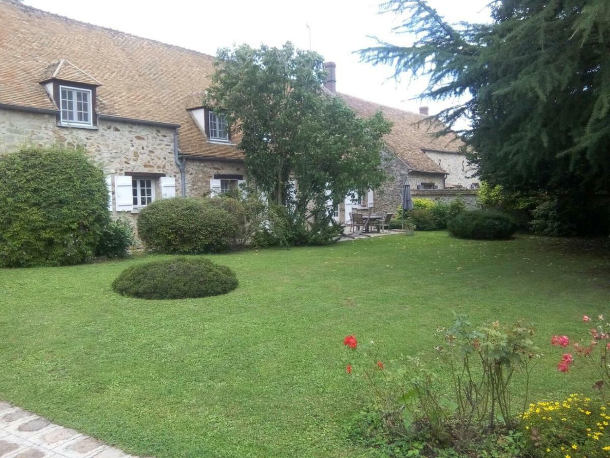 Domaine Des Trois Chateaux Apartamento *