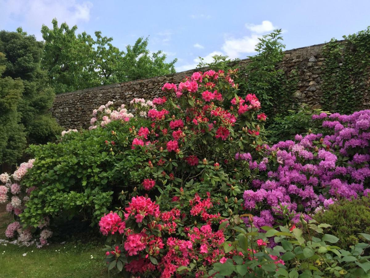 Domaine Des Trois Chateaux *