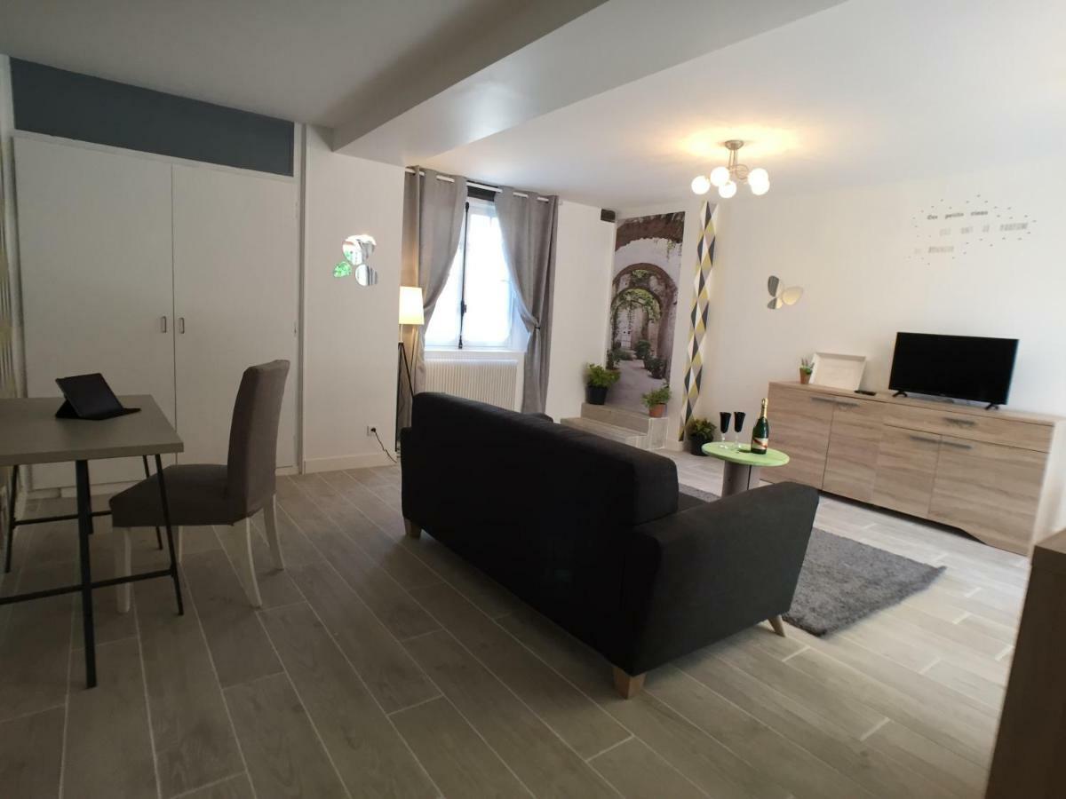 Domaine Des Trois Chateaux Apartment Moisenay